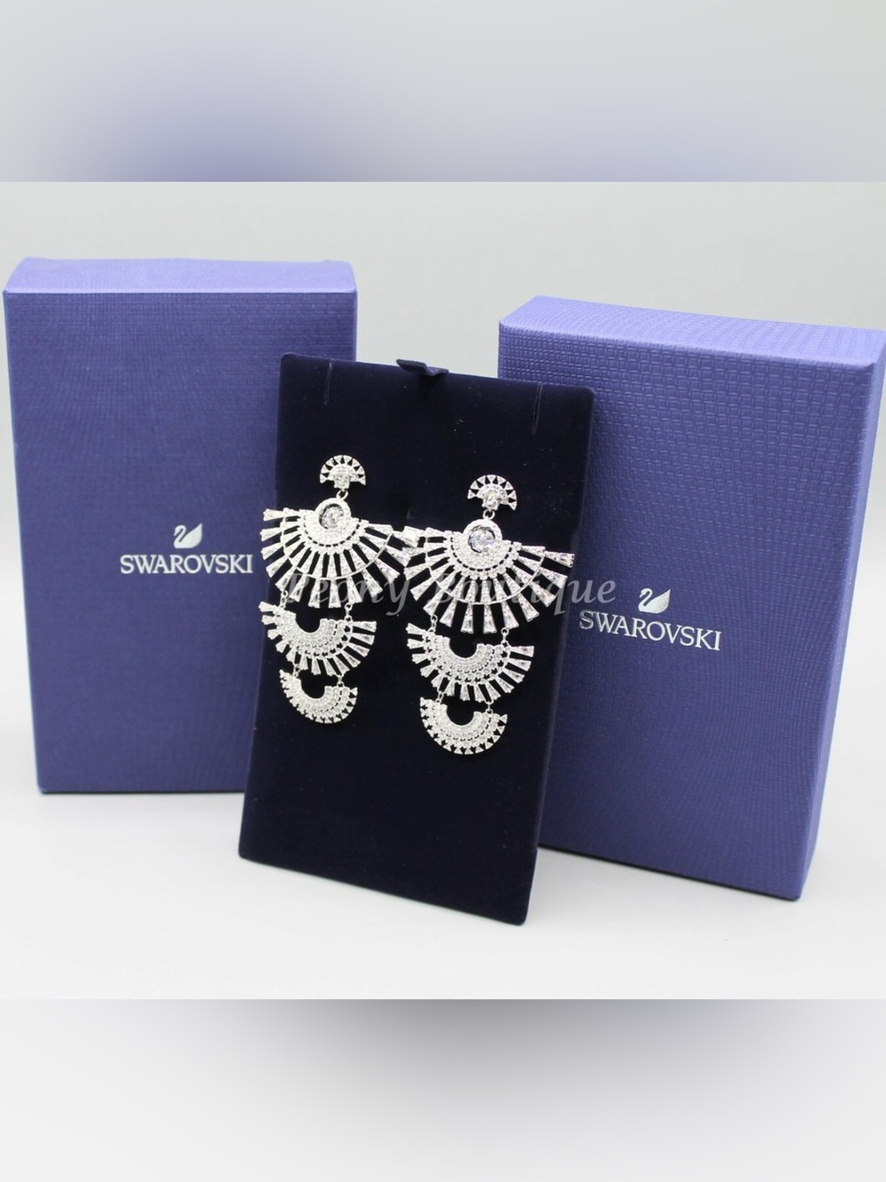 Swarovski Sparking Dance Dial Up Pierced Earrings 5568008 - Picture 3 of 5
